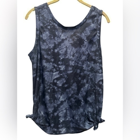 Old Navy Tops - Old Navy Breathe ON V-Back Side-Vent Tank for Women